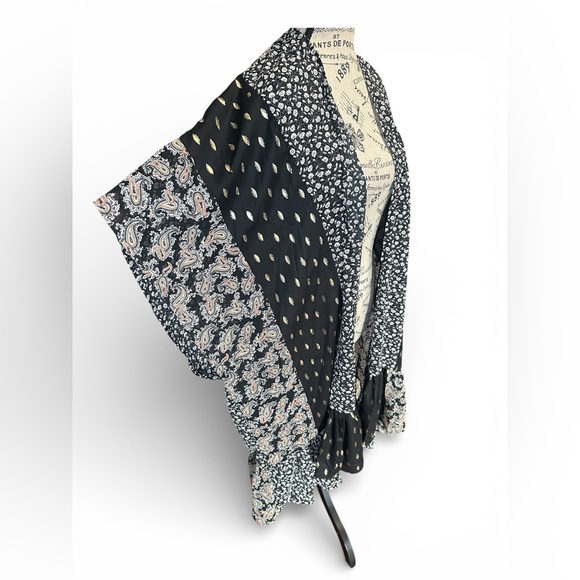 Umgee Sheer Mixed Print Kimono with Ruffled Hem - Picture 5 of 8